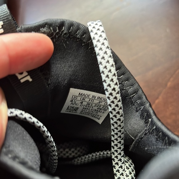 NWOT black adidas sneakers size 4.5. - Picture 3 of 4